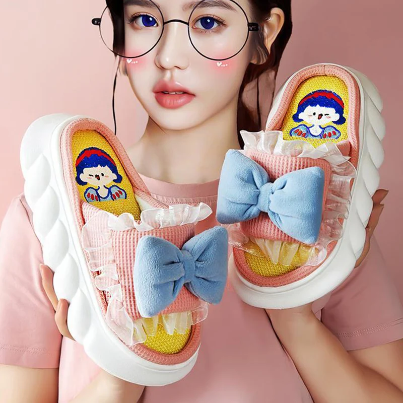 New Women Linen Slippers Bow-knot Upper Summer Thick Bottom Indoor Home Non-slip Spring Autumn Cotton Linen Sandals Slippers
New Women Linen Slippers Bow-knot Upper Summer Thick Bottom Indoor Home Non-slip Spring Autumn Cotton Linen Sandals Slippers