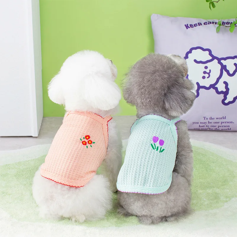 2023 New Spring and Summer Models Floral Embroidered Sling Dog Clothes Pet Clothes Pomeranian Dog Clothing
2023 New Spring and Summer Models Floral Embroidered Sling Dog Clothes Pet Clothes Pomeranian Dog Clothing