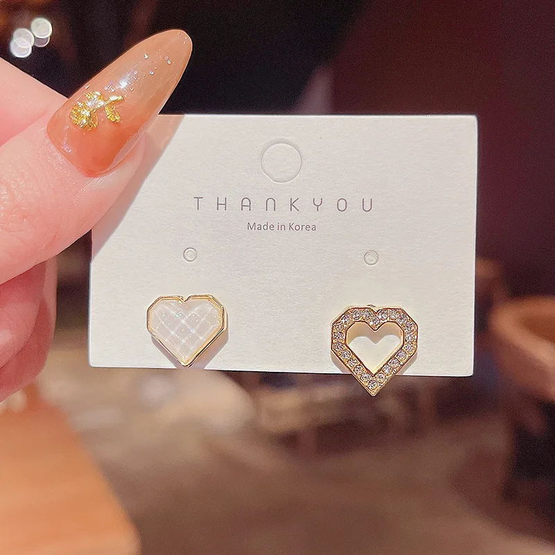 Asymmetry Heart Earrings Stud For Women Hollow Crystals Resin Luxury Earring Charm Jewelry Elegant Wedding Kpop Fashion Gifts
Asymmetry Heart Earrings Stud For Women Hollow Crystals Resin Luxury Earring Charm Jewelry Elegant Wedding Kpop Fashion Gifts