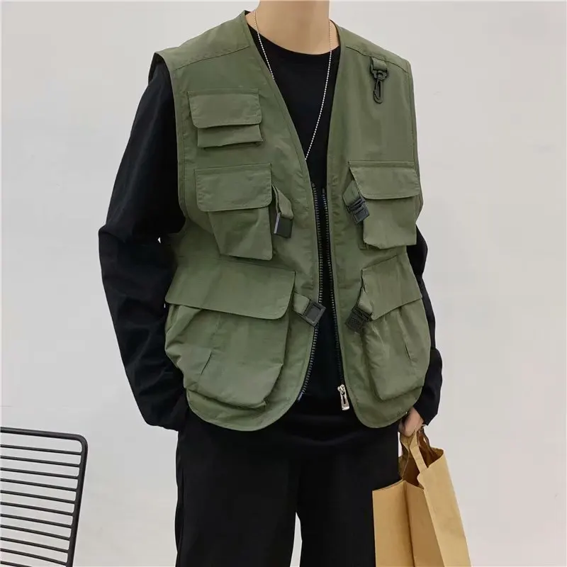 2022 new men's vest waistcoat trend sleeveless vest jacket multi-pocket functional work vest jacket loose top
2022 new men's vest waistcoat trend sleeveless vest jacket multi-pocket functional work vest jacket loose top