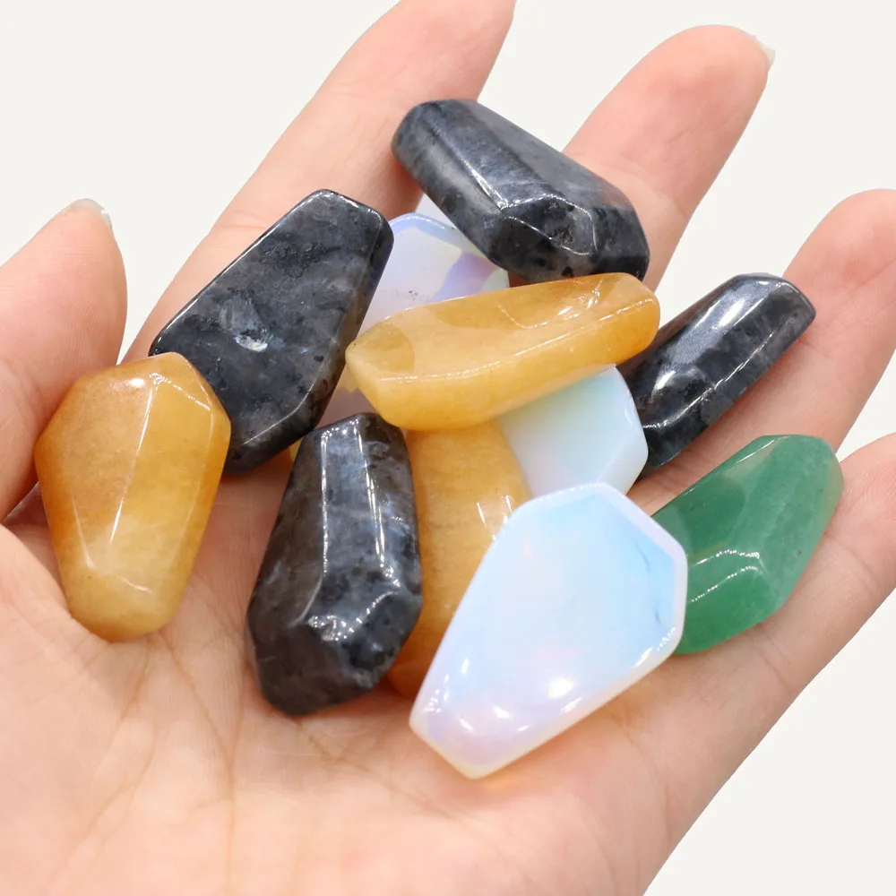 Natural Stone Coffin Shape Healing Crystal Mini Ornaments Home Decoration Energy Gems Collection Fish Tank Decorate Ornament 1PC
Natural Stone Coffin Shape Healing Crystal Mini Ornaments Home Decoration Energy Gems Collection Fish Tank Decorate Ornament 1PC
