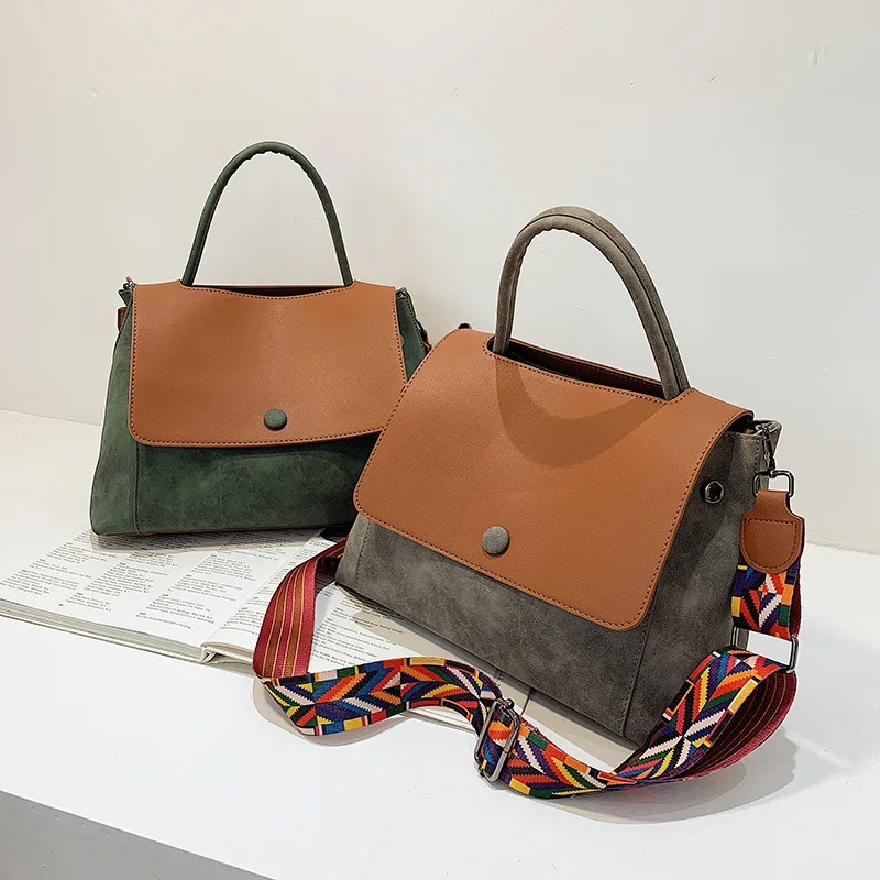 Fashion Simply Leather Crossbody Bag For Women 2020 Winter Faux Suede Splicing Shoulder Messenger Bag Lady Travel Small Handbag
Fashion Simply Leather Crossbody Bag For Women 2020 Winter Faux Suede Splicing Shoulder Messenger Bag Lady Travel Small Handbag