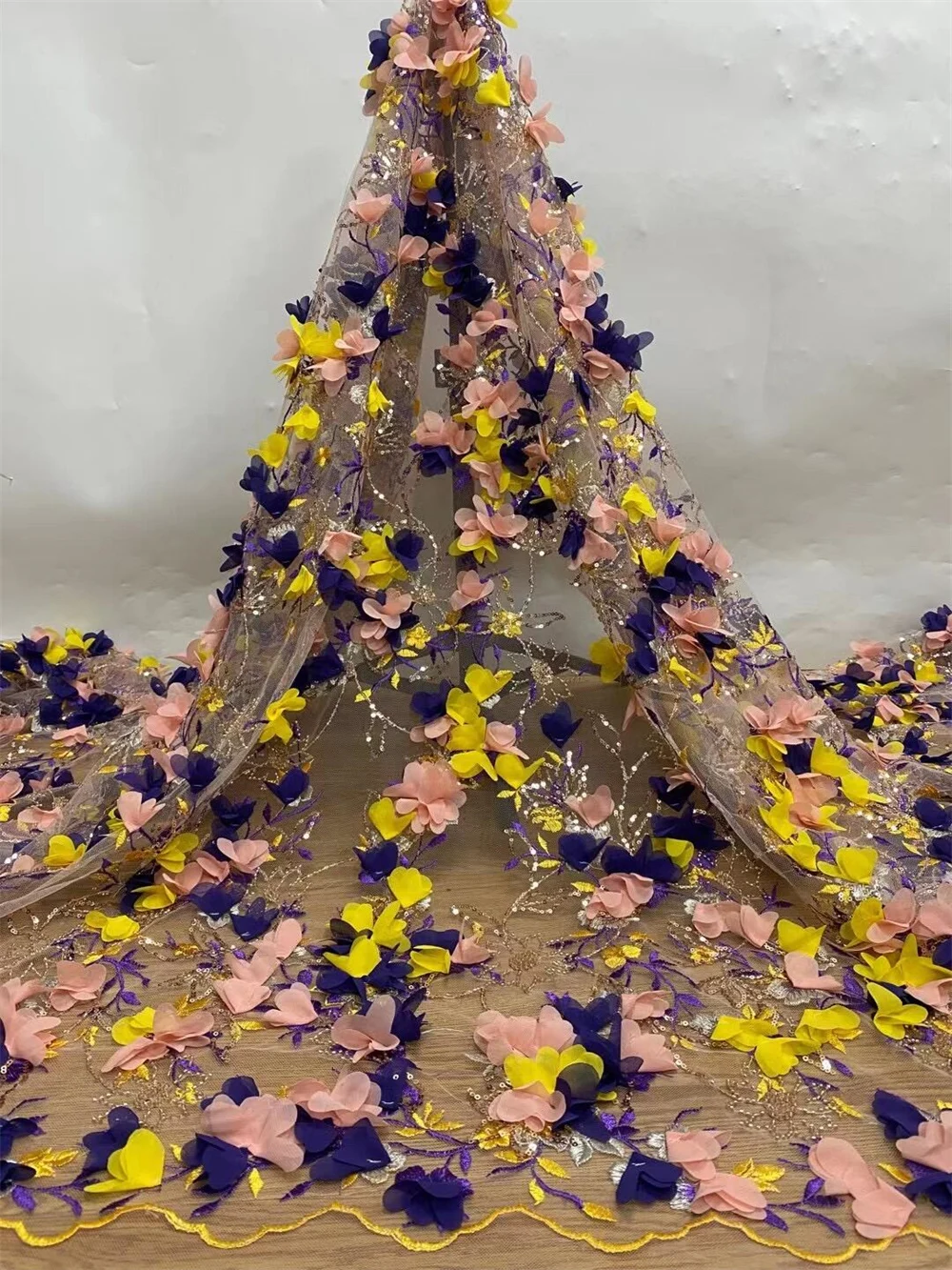 African Lace Fabric Swiss Voile Lace Embriodery Mesh Lace With Stones 3D French Lace Nigeria Net tulle For Party Dress LY1384
African Lace Fabric Swiss Voile Lace Embriodery Mesh Lace With Stones 3D French Lace Nigeria Net tulle For Party Dress LY1384