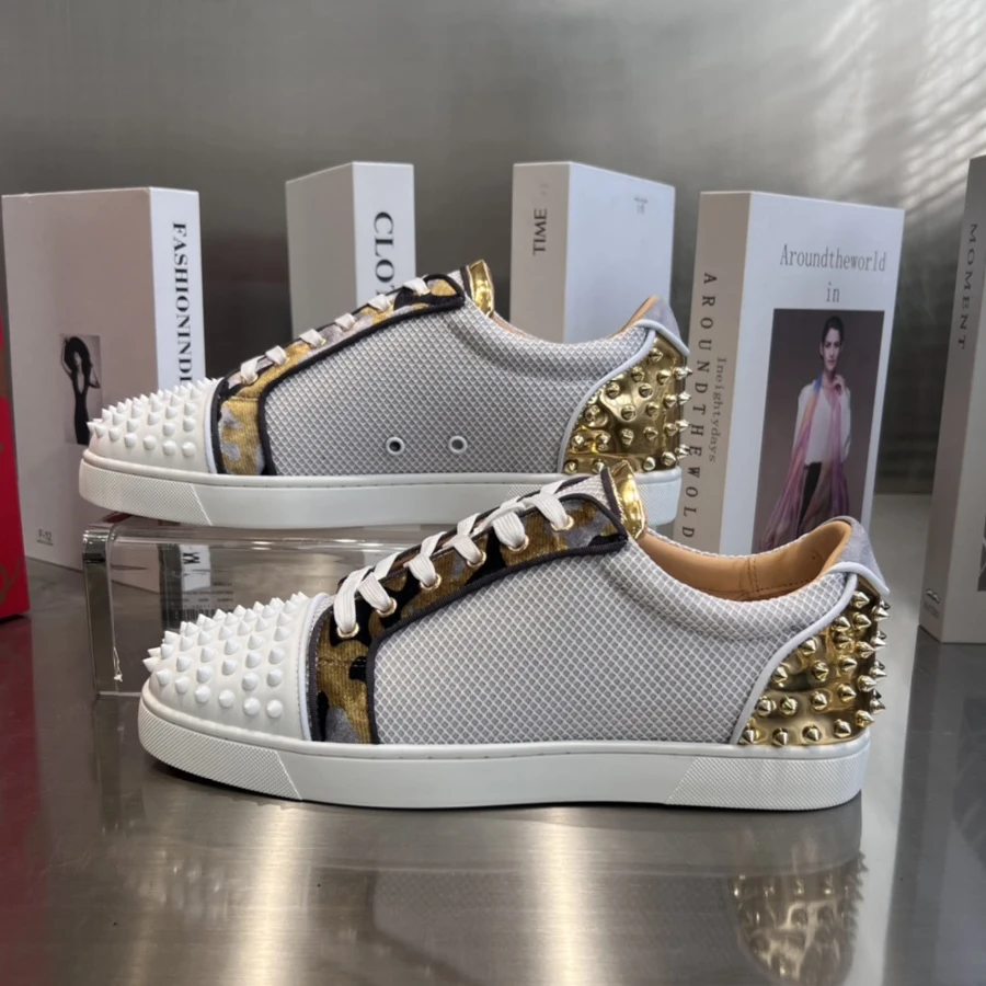 Top Quality Red Soled Womens Trendy Casual Shoes Luxury Mens Real Leather Shoes 35-48 Designr Couple Rock Tide Shoes HJ0137
Top Quality Red Soled Womens Trendy Casual Shoes Luxury Mens Real Leather Shoes 35-48 Designr Couple Rock Tide Shoes HJ0137