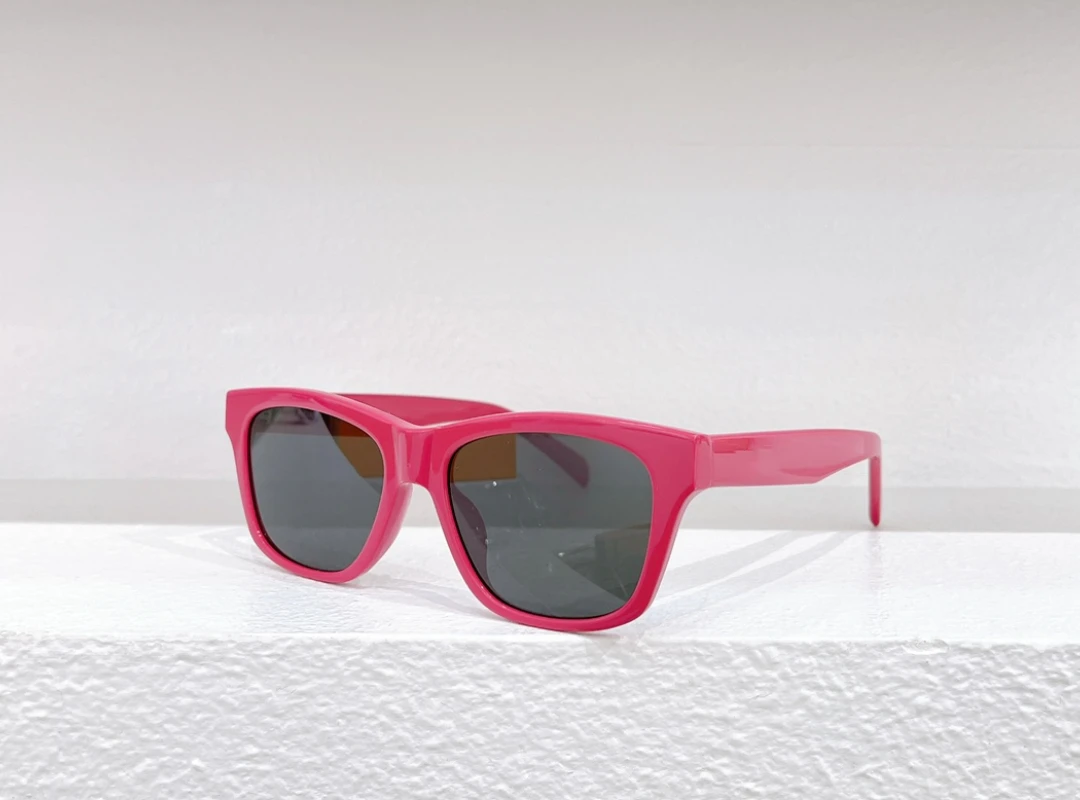 The latest fashion personalized sunglasses cute style versatile face shape sun shading sunglasses UV40 for women
The latest fashion personalized sunglasses cute style versatile face shape sun shading sunglasses UV40 for women