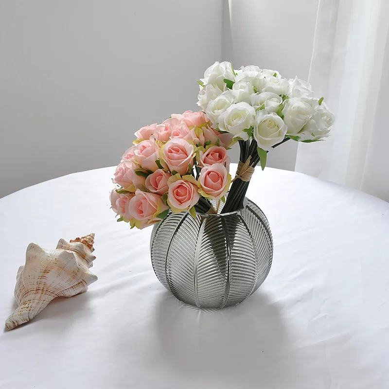 22CM Artificial Hand Held Flowers, 22 Rose Buds, Hand Tied Rose Bouquets, Wedding Home Decoration, Flower Arrangement
22CM Artificial Hand Held Flowers, 22 Rose Buds, Hand Tied Rose Bouquets, Wedding Home Decoration, Flower Arrangement