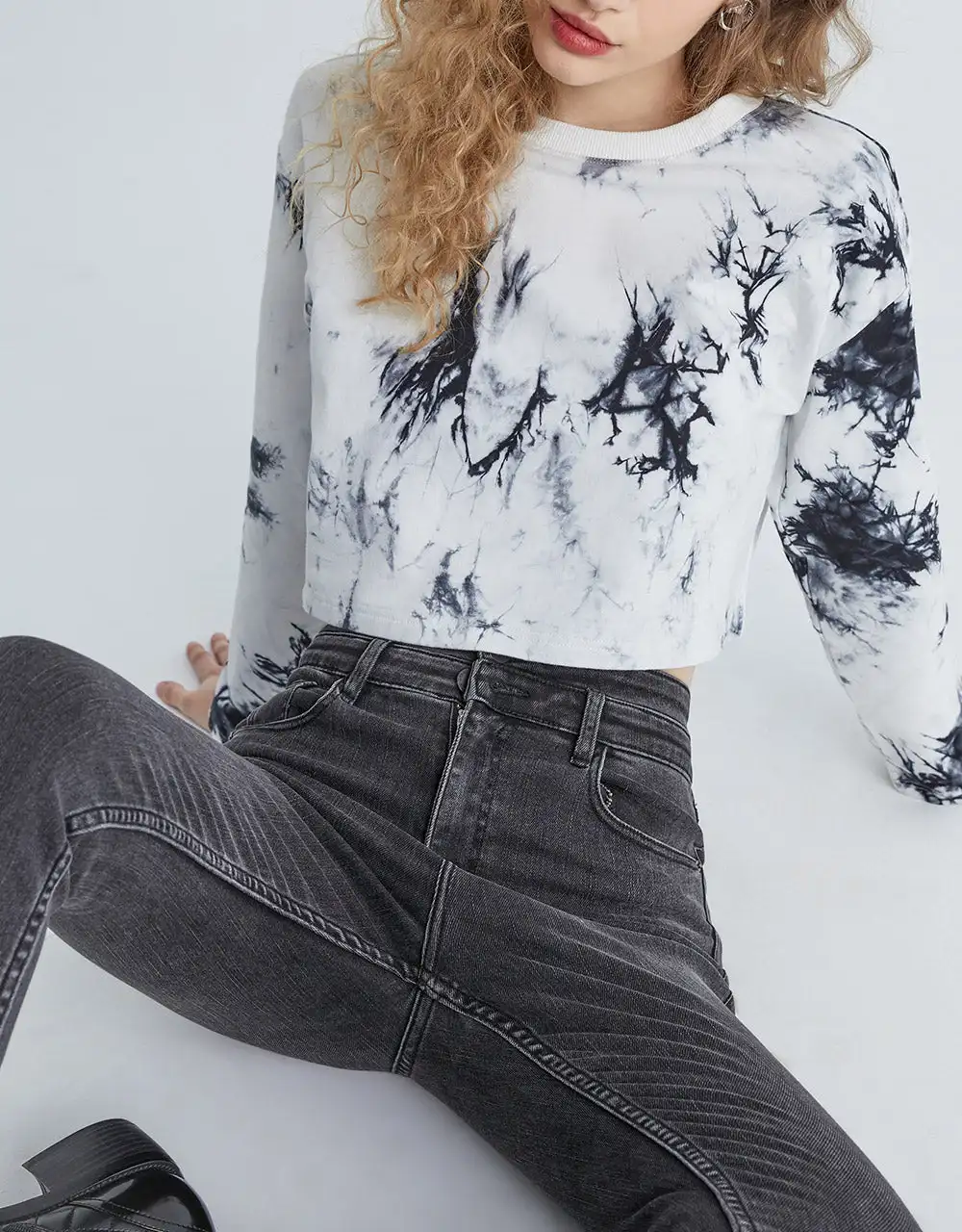 Urban Revivo Tie Dye Crop Sweatshirt Long Sleeve Pullover Striped Crop Short Sweatshirt O-Neck Loose New Autumn Outwear
Urban Revivo Tie Dye Crop Sweatshirt Long Sleeve Pullover Striped Crop Short Sweatshirt O-Neck Loose New Autumn Outwear