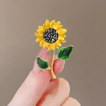 Vintage Yellow Enamel Sunflower Brooch Women Luxury Cubic Zircon Daisy Floral Plant Lapel Pin Badge Clothes Accessories Jewelry