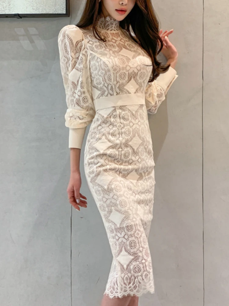New Spring Summer Ladies Stereo Temperament Elegant Long Dress Women Lace Embroidery Long Sleeve Split Package Hip Dress Female
New Spring Summer Ladies Stereo Temperament Elegant Long Dress Women Lace Embroidery Long Sleeve Split Package Hip Dress Female