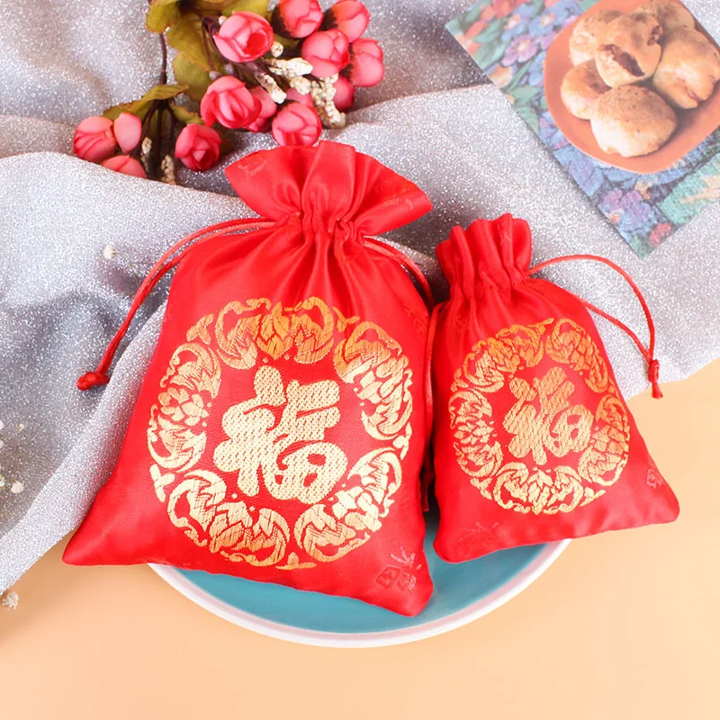 Chinese Style Cloth Bag Festive Wedding Red Lucky Bag Life Jewelry Bracelet Candy Chocolate Gift Storage Fashion New Year Bags
Chinese Style Cloth Bag Festive Wedding Red Lucky Bag Life Jewelry Bracelet Candy Chocolate Gift Storage Fashion New Year Bags