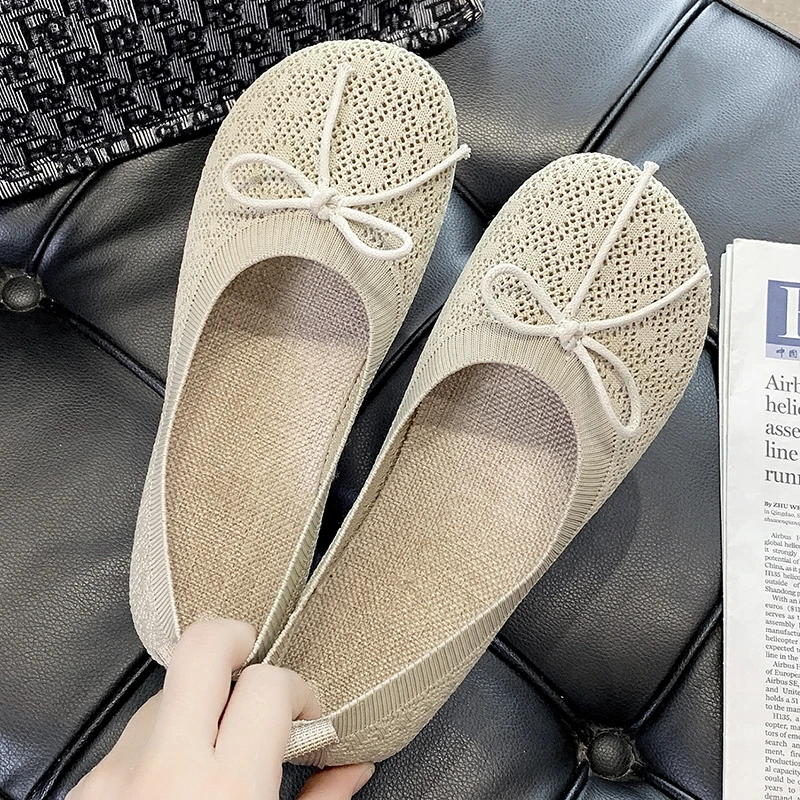 2022 Solid Color Mesh Loafers Breathable Elastic Ballet Shallow Mouth Flat Shoes Women's Casual Soft Bottom Round Toe Boat Shoes
2022 Solid Color Mesh Loafers Breathable Elastic Ballet Shallow Mouth Flat Shoes Women's Casual Soft Bottom Round Toe Boat Shoes