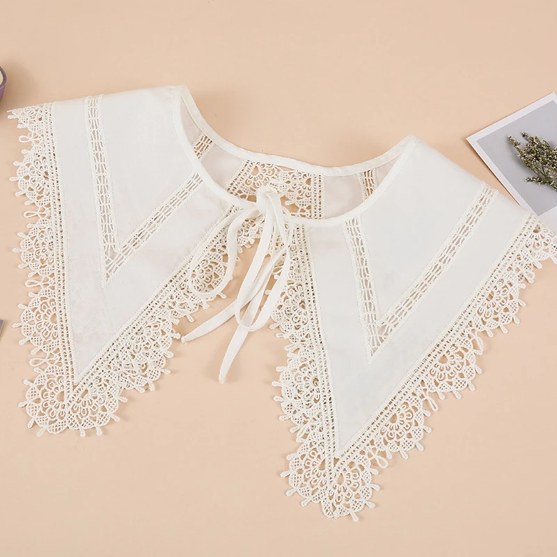 Women Triangular Shawl Fake Collar Detachable Dickey Blouse Necklace Hollow Embroidery Floral Patchwork Capelet Poncho
Women Triangular Shawl Fake Collar Detachable Dickey Blouse Necklace Hollow Embroidery Floral Patchwork Capelet Poncho