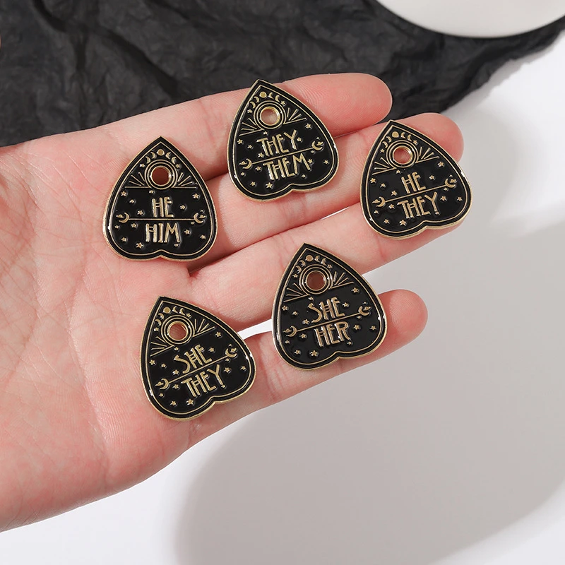 Heart Moon Brooch Sun Star Personality Trend Lapel Badge Punk Heart Enamel Pin Vintage Brooch Alloy Letter Brooch Fashion Brooch
Heart Moon Brooch Sun Star Personality Trend Lapel Badge Punk Heart Enamel Pin Vintage Brooch Alloy Letter Brooch Fashion Brooch