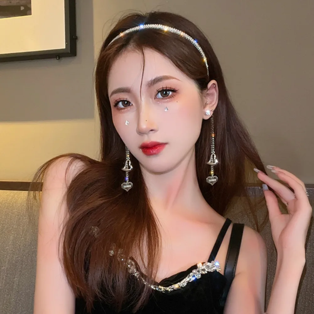 Girls Hair Hoop Rhinestone Korean Style Hair Hoop Sweet Rear Hanging Headband Luxury Heart Hair Accessories
Girls Hair Hoop Rhinestone Korean Style Hair Hoop Sweet Rear Hanging Headband Luxury Heart Hair Accessories