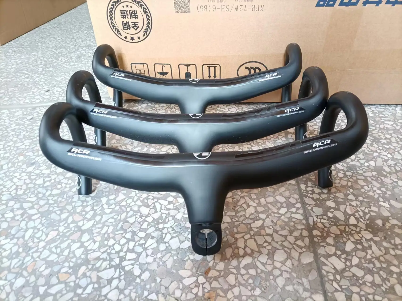 5D Full Internal Cable Handlebar Carbon Road Bicycle Handlebars Aero Handlebar With Computer Mount Spacers Logo Matte Black
5D Full Internal Cable Handlebar Carbon Road Bicycle Handlebars Aero Handlebar With Computer Mount Spacers Logo Matte Black