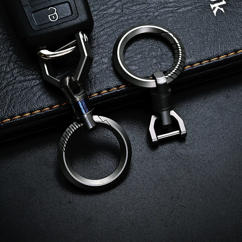New Titanium High Quality Super Light Waist Hanging Luxury Car Keychain Can Be Rotated 360° Men Key Chain Key Ring Gift For Men
New Titanium High Quality Super Light Waist Hanging Luxury Car Keychain Can Be Rotated 360° Men Key Chain Key Ring Gift For Men