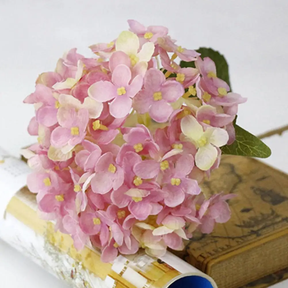 Artificial Plant Useful Vibrant Non-Fading Artificial Flowers Faux Stem Ornament for Home Artificial Flower Fake Flower
Artificial Plant Useful Vibrant Non-Fading Artificial Flowers Faux Stem Ornament for Home Artificial Flower Fake Flower
