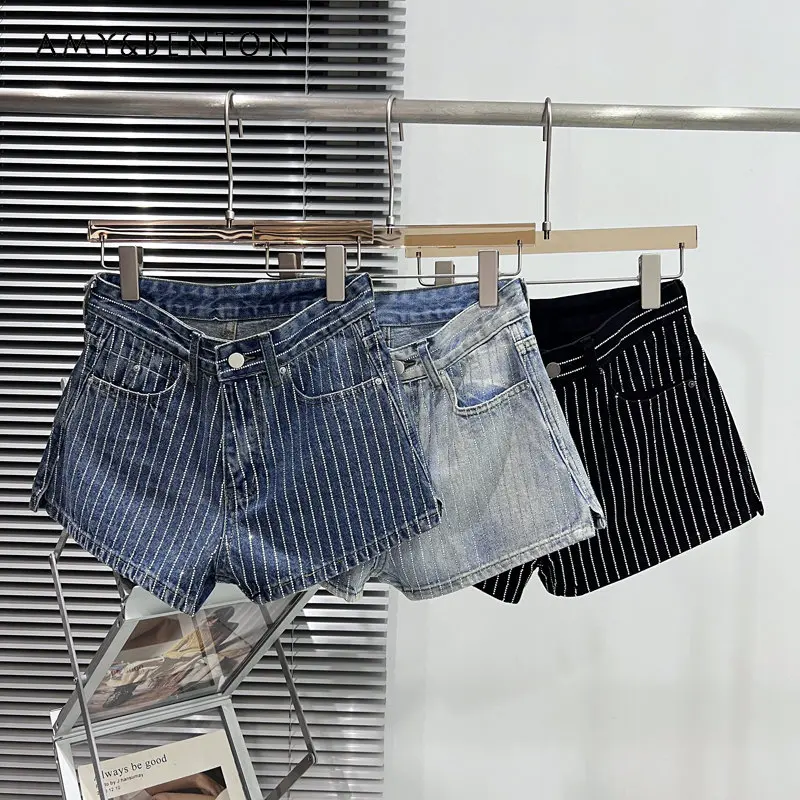 Trendy Vertical Striped Rhinestone Denim Shorts Women's Loose 2023 New Short Jeans Spring and Summer High Waist Denim Hot Pants
Trendy Vertical Striped Rhinestone Denim Shorts Women's Loose 2023 New Short Jeans Spring and Summer High Waist Denim Hot Pants