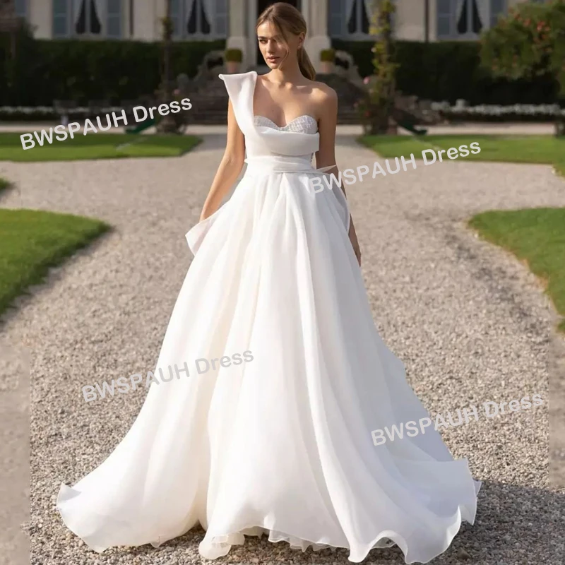 Elegant Organza Wedding Dresses Sexy One Shoulder Sweep Train Bride Dress for women Boho Beach A-Line Tulle dress Long
Elegant Organza Wedding Dresses Sexy One Shoulder Sweep Train Bride Dress for women Boho Beach A-Line Tulle dress Long