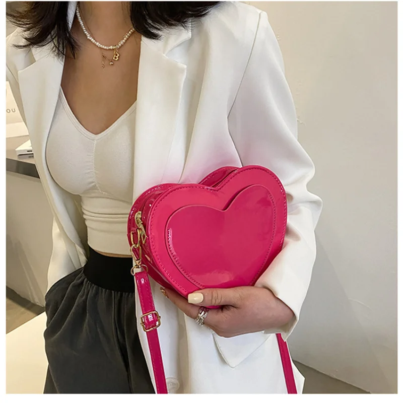 

2023 New Crossbody Bags Purses Cute Peach Heart Trendy Fashion Simple Western Style Popular Bags For Women Simple Shoulder bag