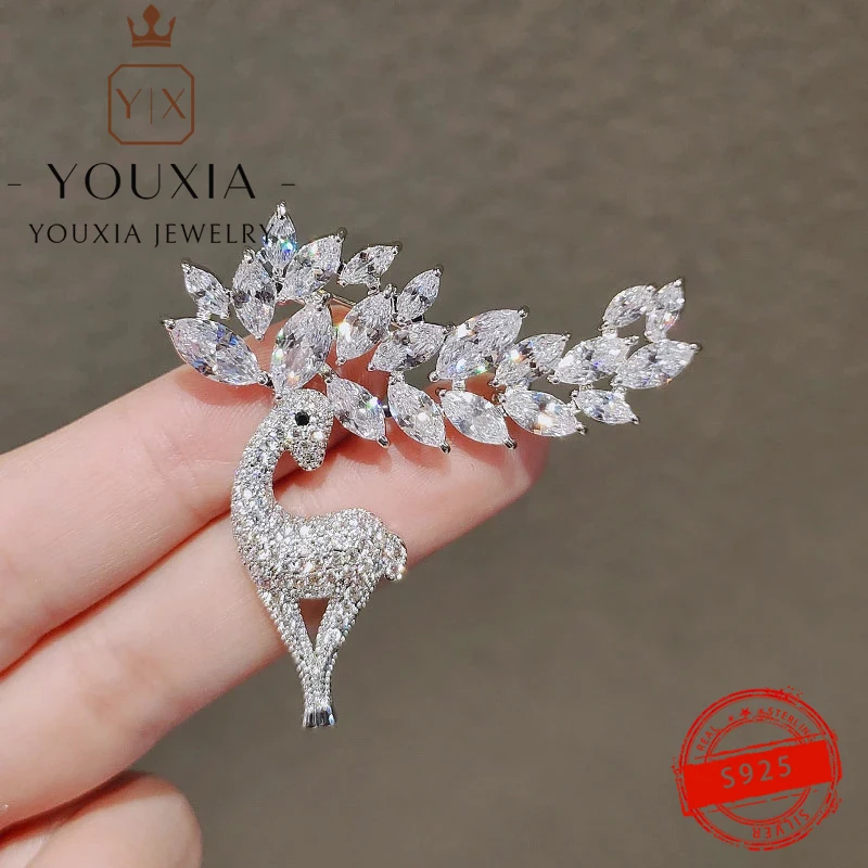 1:1 925 Luxury Deer Brooch Unusual Elk Christmas Jewelry Full Inlay Shiny Crystal Zircon Women's Party Fashion Birthday Gifts
1:1 925 Luxury Deer Brooch Unusual Elk Christmas Jewelry Full Inlay Shiny Crystal Zircon Women's Party Fashion Birthday Gifts
