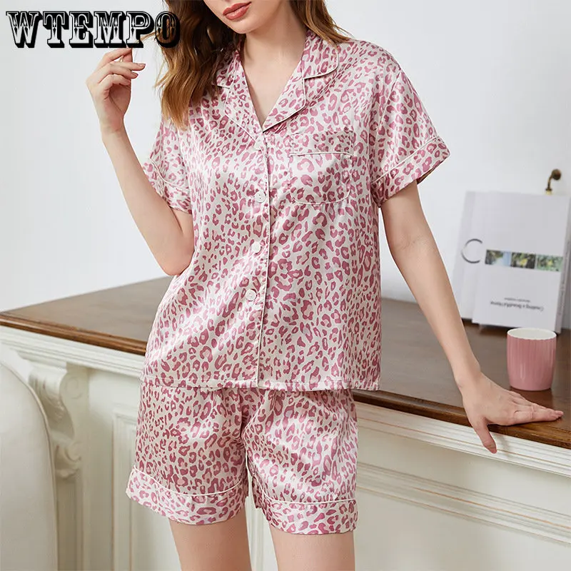 Женский пижамный комплект с леопардовым принтом, тонкая розовая Домашняя одежда из вискозы, рубашка с коротким рукавом и шорты, комплект из двух предметов, летняя ночная рубашка 
Женский пижамный комплект с леопардовым принтом, тонкая розовая Домашняя одежда из вискозы, рубашка с коротким рукавом и шорты, комплект из двух предметов, летняя ночная рубашка