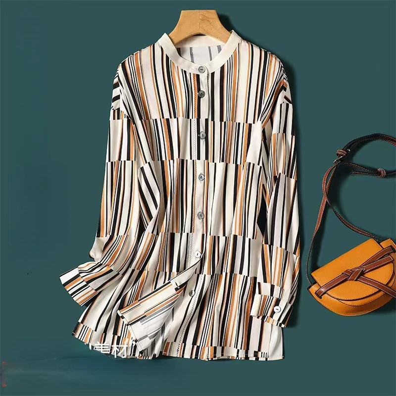Шелковые женские блузки 2022, летние свободные корейские женские рубашки в полоску с длинным рукавом, модный топ с круглым вырезом, Новая повс...
Шелковые женские блузки 2022, летние свободные корейские женские рубашки в полоску с длинным рукавом, модный топ с круглым вырезом, Новая повс...