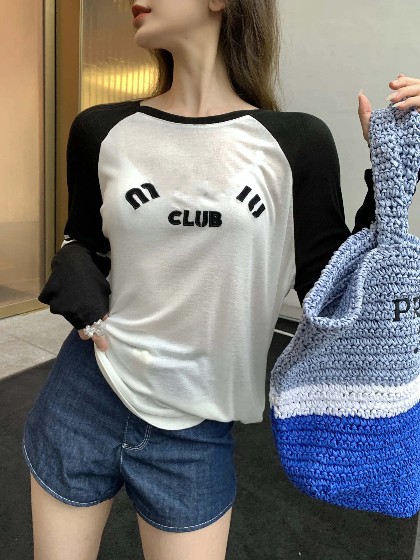 Women T-shirts Tops With Long Sleeves Early Autumn Women's Clothing Sticker Embroidery Letter Bottom Top Sun Protection Female
Women T-shirts Tops With Long Sleeves Early Autumn Women's Clothing Sticker Embroidery Letter Bottom Top Sun Protection Female