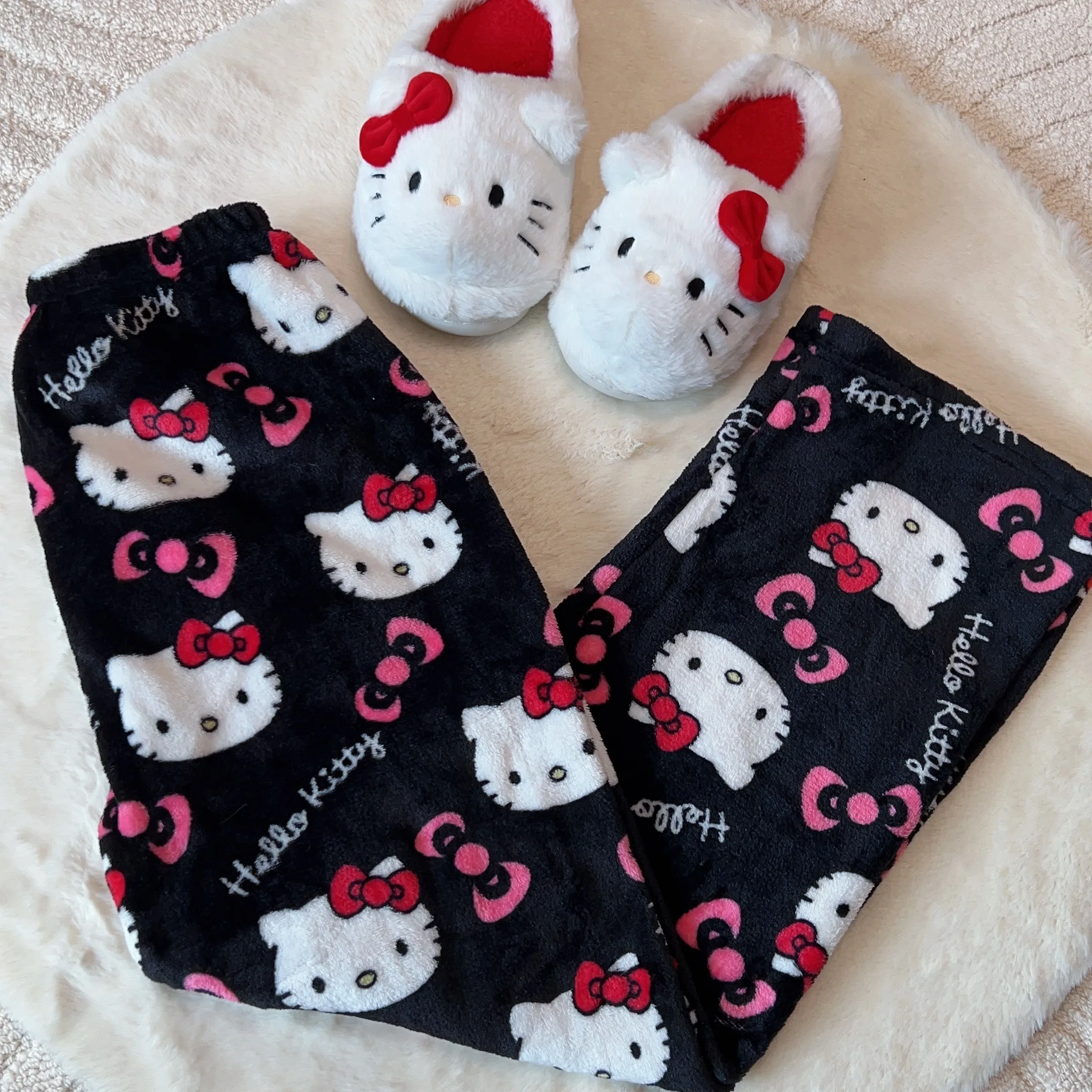 New Sanrio Hello Kitty Coral Fleece Pajama Pants Soft Trousers Women Birthday Gift Kawaii Anime Cartoon Casual Home Trousers
New Sanrio Hello Kitty Coral Fleece Pajama Pants Soft Trousers Women Birthday Gift Kawaii Anime Cartoon Casual Home Trousers