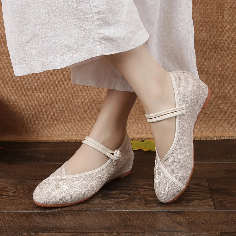 

Old Beijing Cloth Shoes Women's Embroidered Retro Spring High Heels Ethnic Style Ancient Inner Heightening