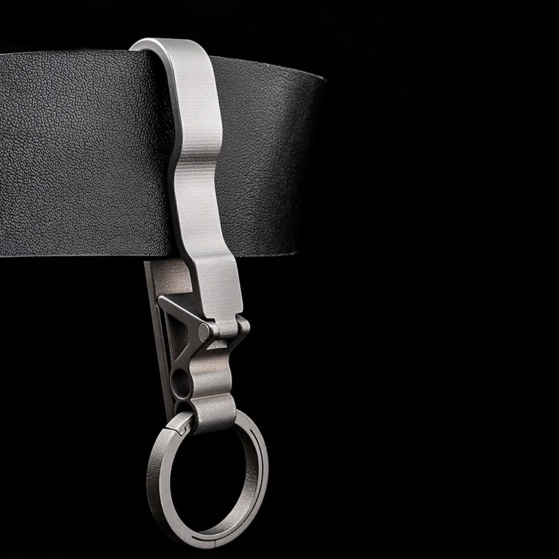 Titanium Alloy Keychain Men's Belt Buckle Car Key Buckle Portable Pendant
Titanium Alloy Keychain Men's Belt Buckle Car Key Buckle Portable Pendant