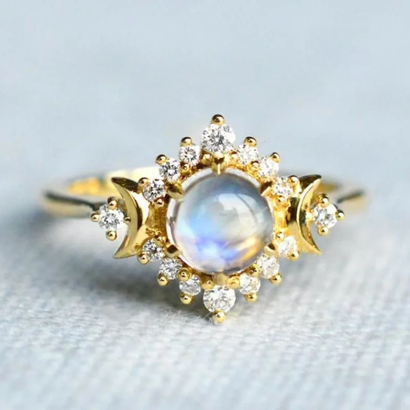 Женское кольцо с лунным камнем готическое серебряное в виде полумесяца моей