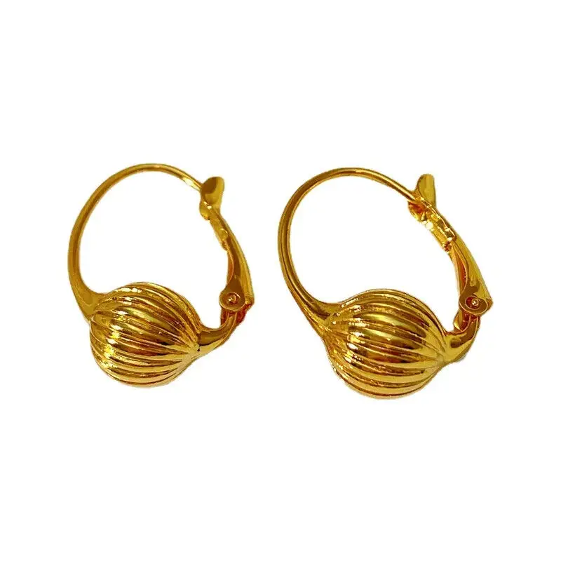 Имитирующий Меган маркл! Новый Arpege серьги-кольца с шариком
Имитирующий Меган маркл! Новый Arpege серьги-кольца с шариком