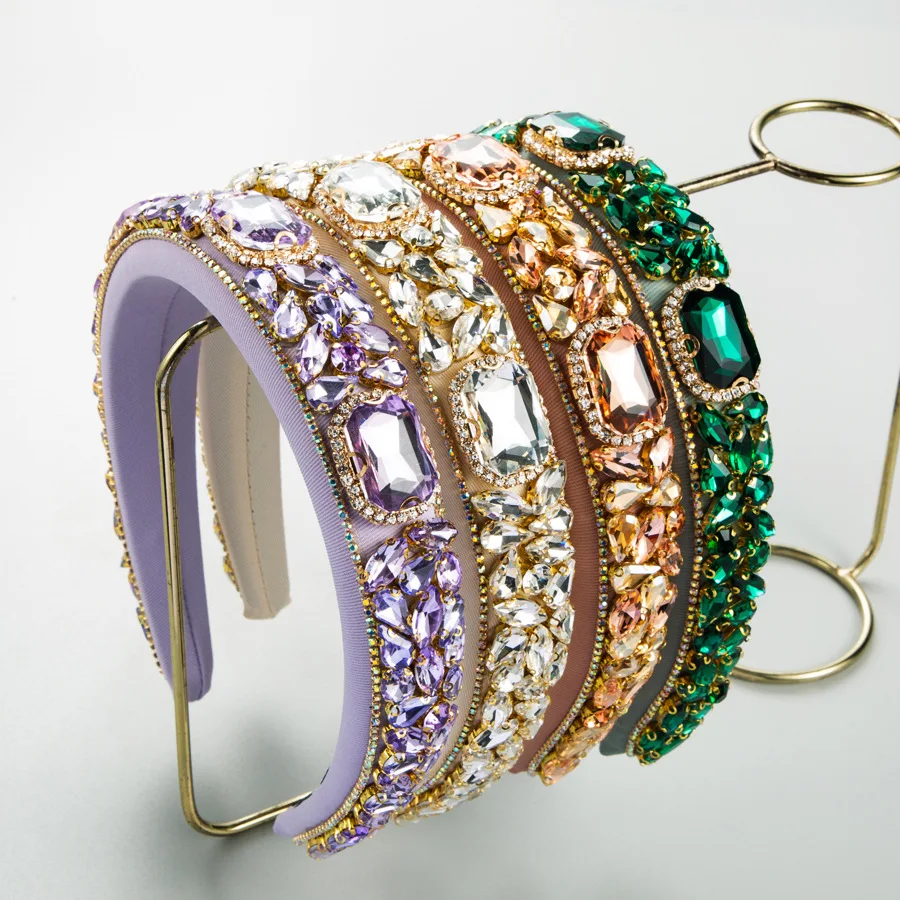 Trendy New Headband Full Diamond Luxury High Quality Sponge Hair Hoop Baroque Velvet Rhinestone Hair Bands Female
Trendy New Headband Full Diamond Luxury High Quality Sponge Hair Hoop Baroque Velvet Rhinestone Hair Bands Female