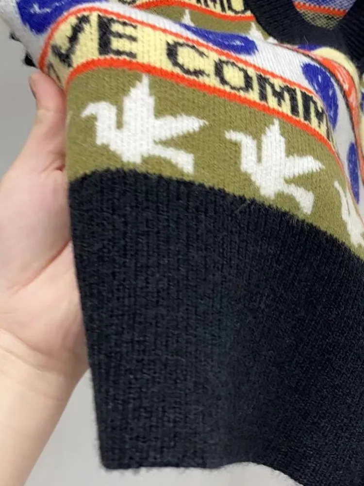 Женский Жаккардовый трикотажный жилет с буквами, пуловер контрастных цветов без рукавов с V-образным вырезом, Осень-зима 2022
Женский Жаккардовый трикотажный жилет с буквами, пуловер контрастных цветов без рукавов с V-образным вырезом, Осень-зима 2022