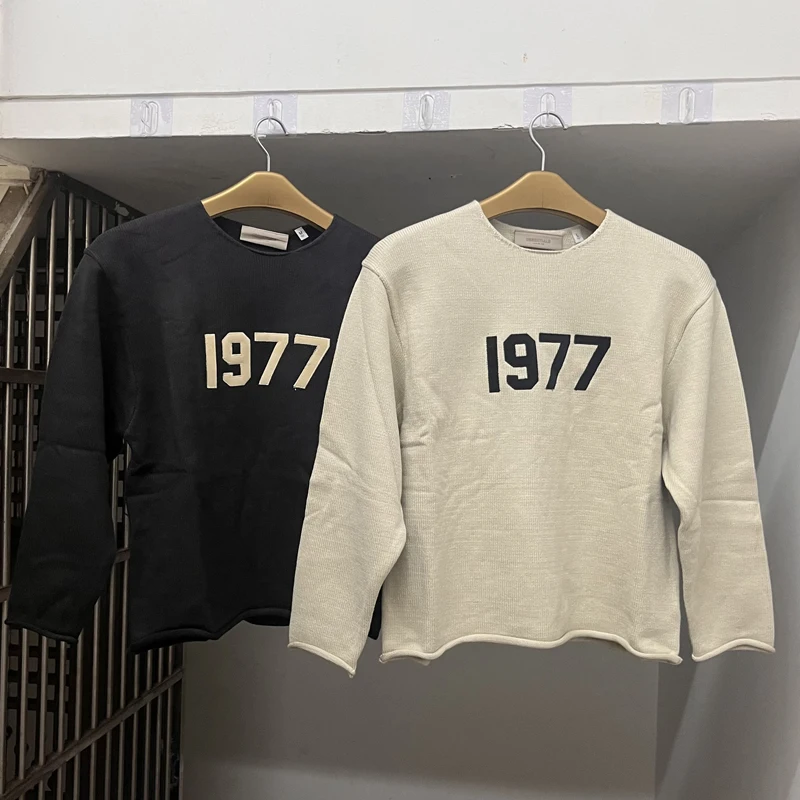2023 High Quality Casual Unisex Pullover Essentials Sweater Daily 1977 Pattern Print Logo Essentials Pullover Sweatshirt
2023 High Quality Casual Unisex Pullover Essentials Sweater Daily 1977 Pattern Print Logo Essentials Pullover Sweatshirt