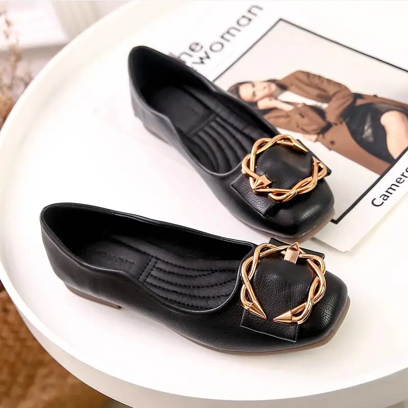 Soft Bottom Women Moccasins 2019 New Spring Leather Shallow Mouth Mules Flats Metal Buckle Decorate Roll Up Creepers Ladies
Soft Bottom Women Moccasins 2019 New Spring Leather Shallow Mouth Mules Flats Metal Buckle Decorate Roll Up Creepers Ladies