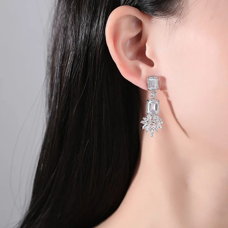 SLBRIDAL Ins Style Fashion CZ Crystal Pearls Women Girls Dangle Earring Trendy Cubic Zircon Earring Bridal Wedding Drop Earring
SLBRIDAL Ins Style Fashion CZ Crystal Pearls Women Girls Dangle Earring Trendy Cubic Zircon Earring Bridal Wedding Drop Earring