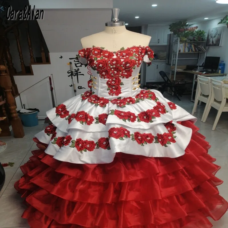 

Реальные фотографии платья Quinceanera Цветочная аппликация Бисероплетение Милая 16 мексиканских девушек с открытыми плечами vestidos de XV лет