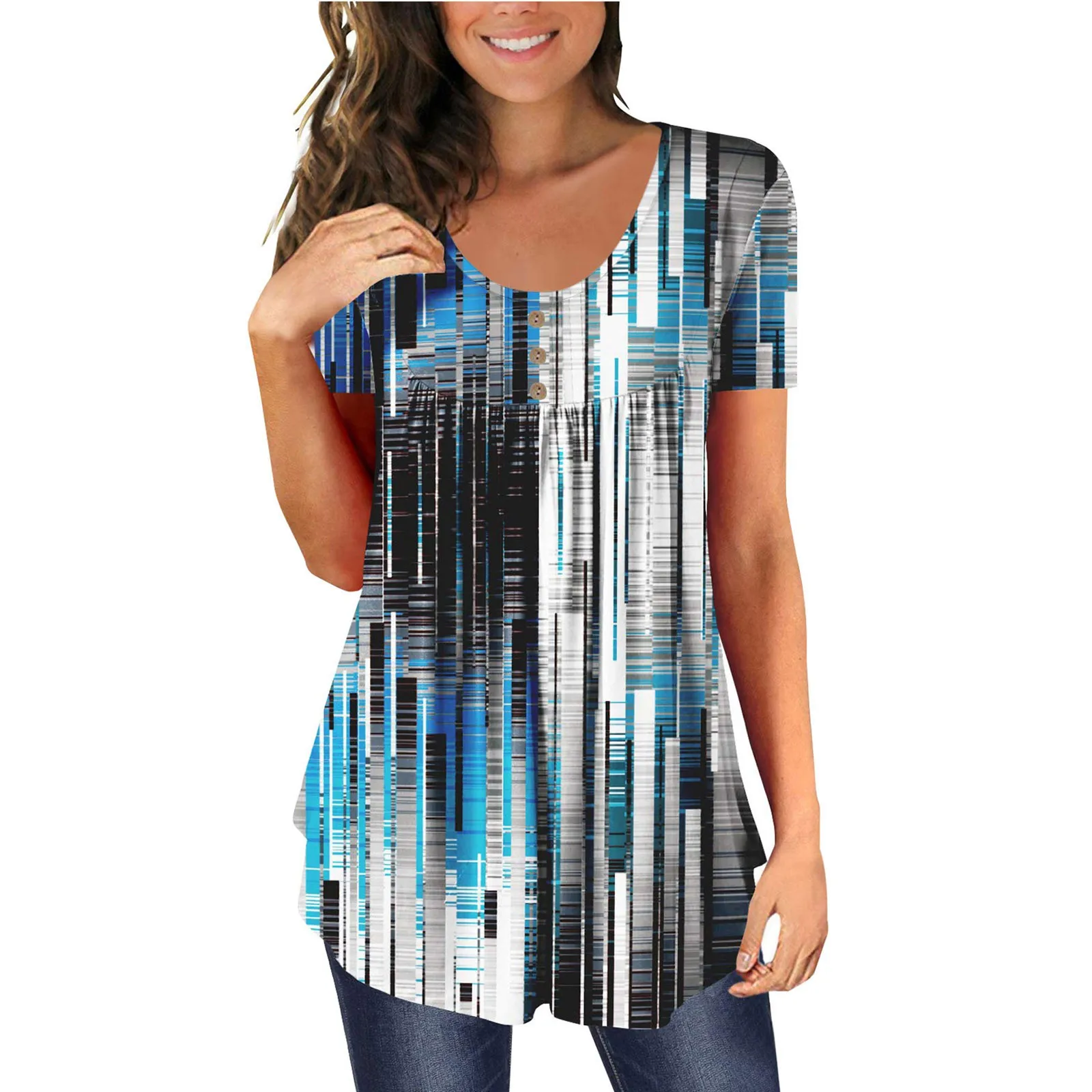 Женская хлопковая рубашка с коротким рукавом, круглым вырезом и принтом 
Женская хлопковая рубашка с коротким рукавом, круглым вырезом и принтом