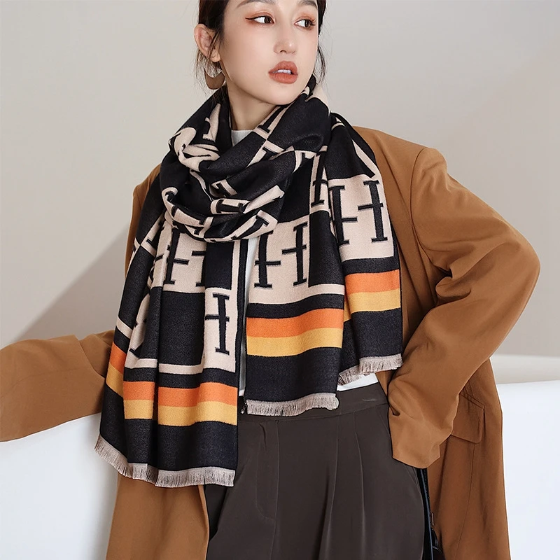 2022 New Winter Scarf Cashmere Shawl Women's Warm Double-Sided Thick Foulard Lady Fashion Bandana Female Pashmina 
2022 New Winter Scarf Cashmere Shawl Women's Warm Double-Sided Thick Foulard Lady Fashion Bandana Female Pashmina