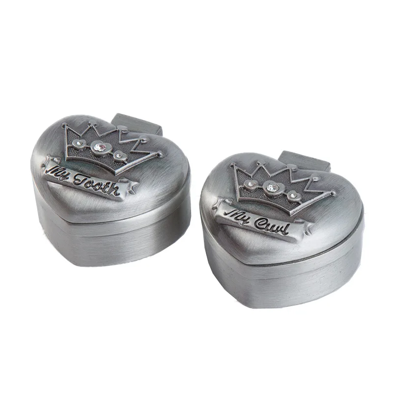 Металлическая корона резные бриллианты, милое сердце, детские зубы Lanugo изысканная коллекция коробка
Металлическая корона резные бриллианты, милое сердце, детские зубы Lanugo изысканная коллекция коробка