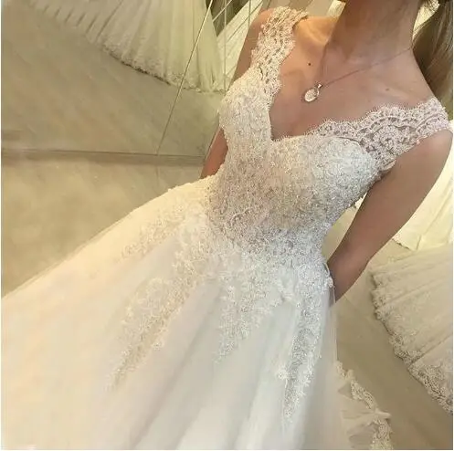 

Sweetheart Pearls Charming Sexy Floral Appliques Lace Wedding Dress Bride Dresses For Women 2022