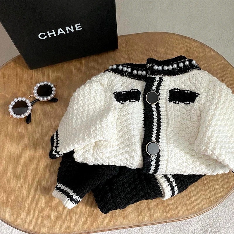 Pearl Collar Button Knit Sweater Bichon Winter Clothing Puppy Cat Warm Teddy Yorkshire Poodle Pomeranian Small Dogs Clothes 2022
Pearl Collar Button Knit Sweater Bichon Winter Clothing Puppy Cat Warm Teddy Yorkshire Poodle Pomeranian Small Dogs Clothes 2022