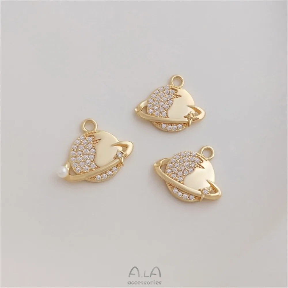 Micro-inlaid zircon 14K gold color universe planet pendant small pearl support pendant DIY bracelet necklace pendant
Micro-inlaid zircon 14K gold color universe planet pendant small pearl support pendant DIY bracelet necklace pendant