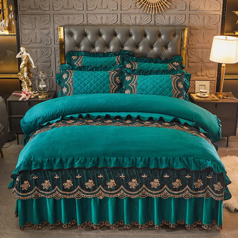 Lace Velvet Luxury Bedding Sets King Duvet Cover Set Queen Double Quilted Soft Ruffle Bed Cover with 2 Pillow Shams Winter
Lace Velvet Luxury Bedding Sets King Duvet Cover Set Queen Double Quilted Soft Ruffle Bed Cover with 2 Pillow Shams Winter