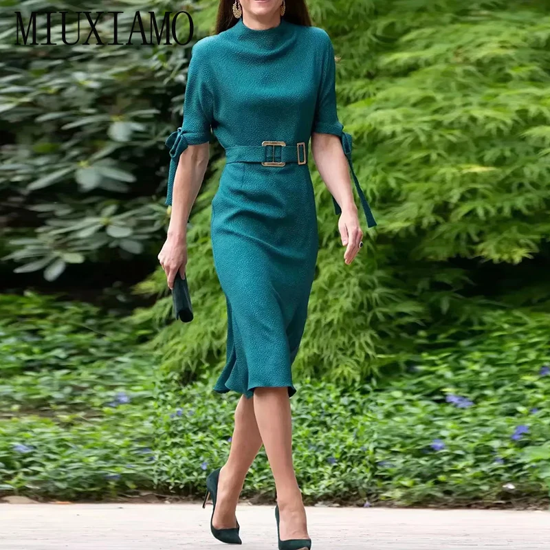 MIUXIMAO 2022 High Quality Spring&Summer Elegant Dress Short Sleeve O-Neck Solid Belt Fashion Knee-length Dress Women Vestides
MIUXIMAO 2022 High Quality Spring&Summer Elegant Dress Short Sleeve O-Neck Solid Belt Fashion Knee-length Dress Women Vestides