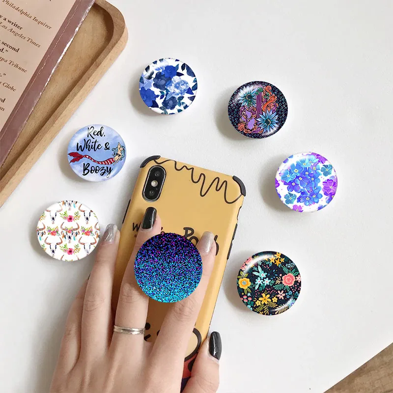 High Quality Cute Cartoon Phone Holder Mobile Phone Round Lazy Phone Accessories Retractable Folding Stand
High Quality Cute Cartoon Phone Holder Mobile Phone Round Lazy Phone Accessories Retractable Folding Stand