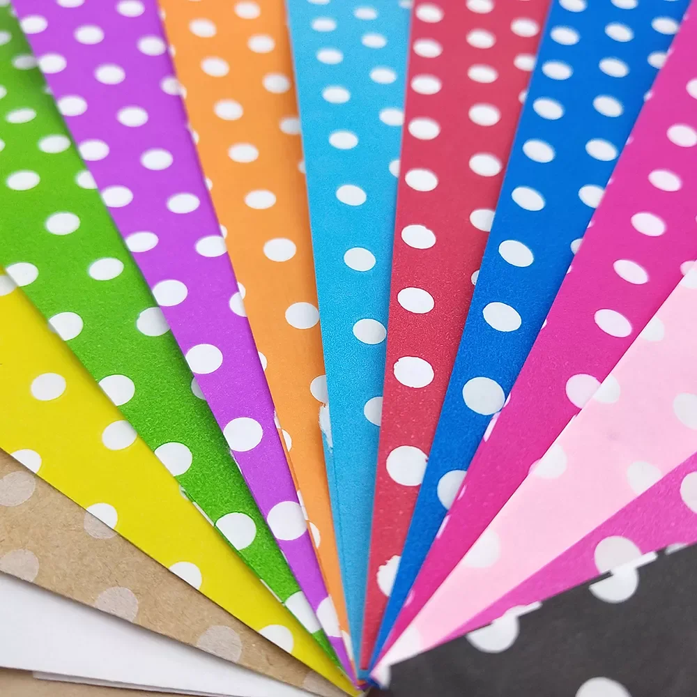 Mini dot Kraft Paper Bags Wedding Party Invitation Greeting Cards Paper Gift bag 8X15cm
Mini dot Kraft Paper Bags Wedding Party Invitation Greeting Cards Paper Gift bag 8X15cm