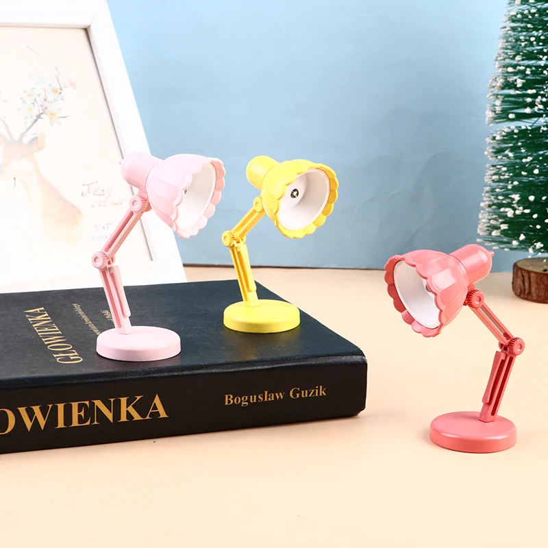 1PC Dollhouse Living Room Decor Toys Mini Table Lamp Miniature Table Lamp With Light Model For Doll House
1PC Dollhouse Living Room Decor Toys Mini Table Lamp Miniature Table Lamp With Light Model For Doll House
